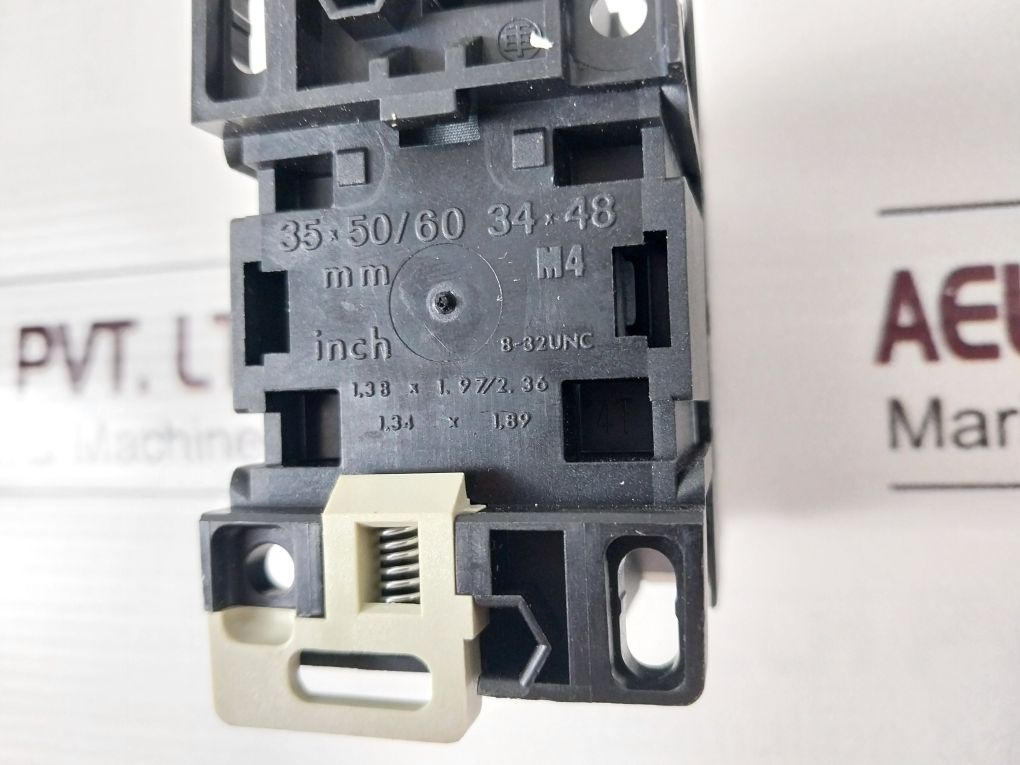 Telemecanique Ca2 Dn40M7 Control Relay 