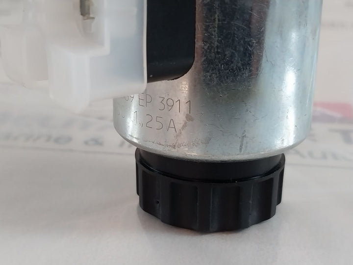 Rexroth R900561276 Directional Control Valve 4We 6 Y62/Eg24N9K4