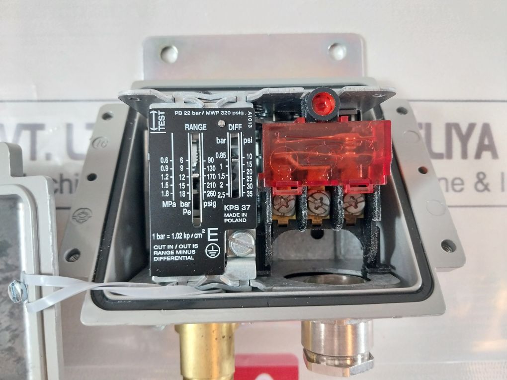 Danfoss Kps 37 Pressure Switch 060-3101 Pb 22 Bar/Mwp 320 Psig