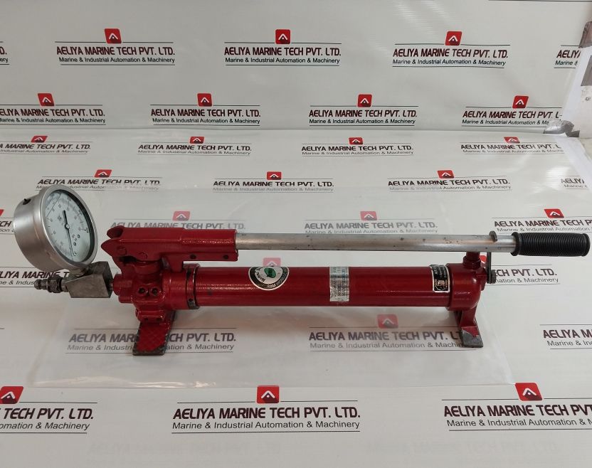 Hanmi P-3-1500 Hydraulic Hand Pump With En837-1 Pressure Gauge
