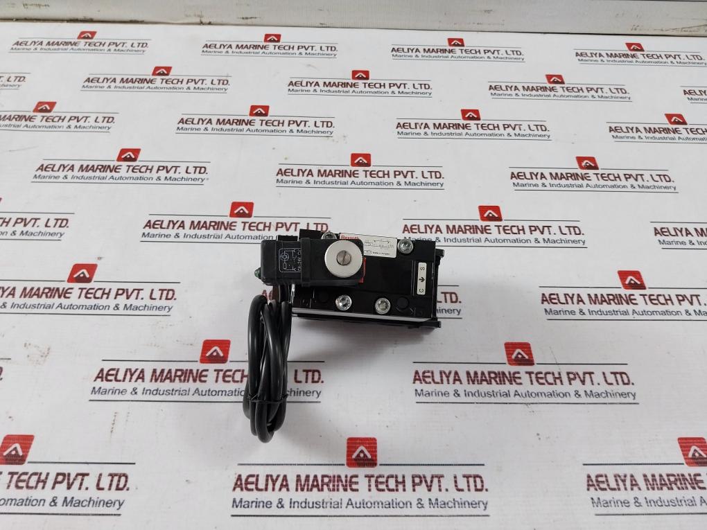 Rexroth 5812110100 Directional Pneumatic Valve 24V Dc 5W