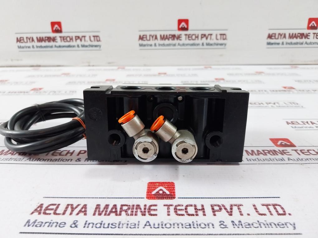 Rexroth 5812110100 Directional Pneumatic Valve 24V Dc 5W