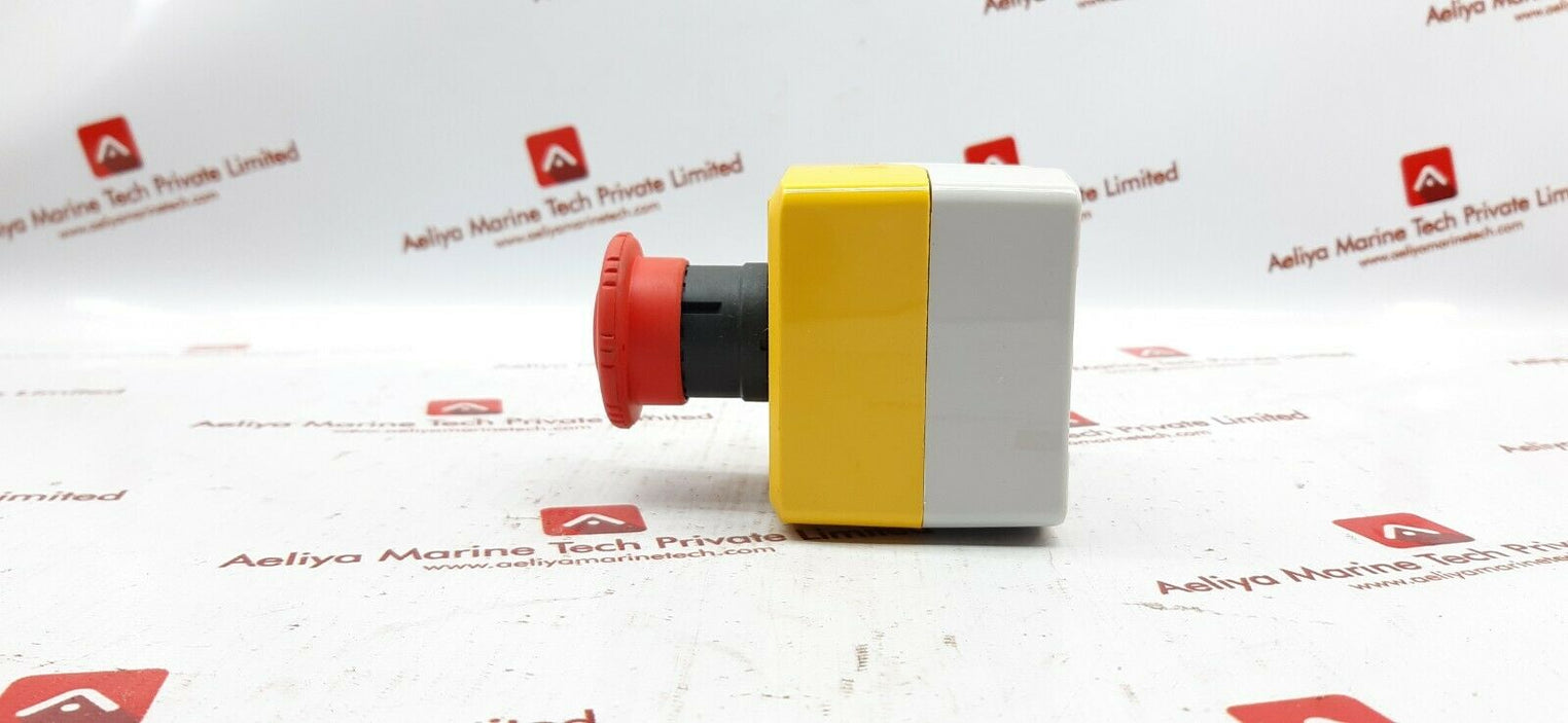 Telemecanique cm12 pg 13.5 iso 20 safety button