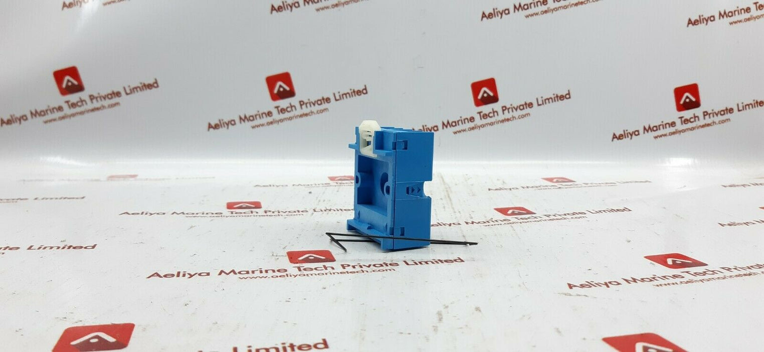finder 90.26 relay socket 10a 250v new