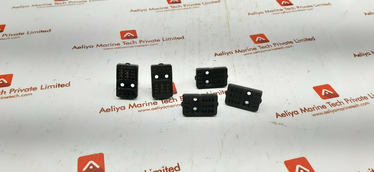 045353 socket base for solder termination