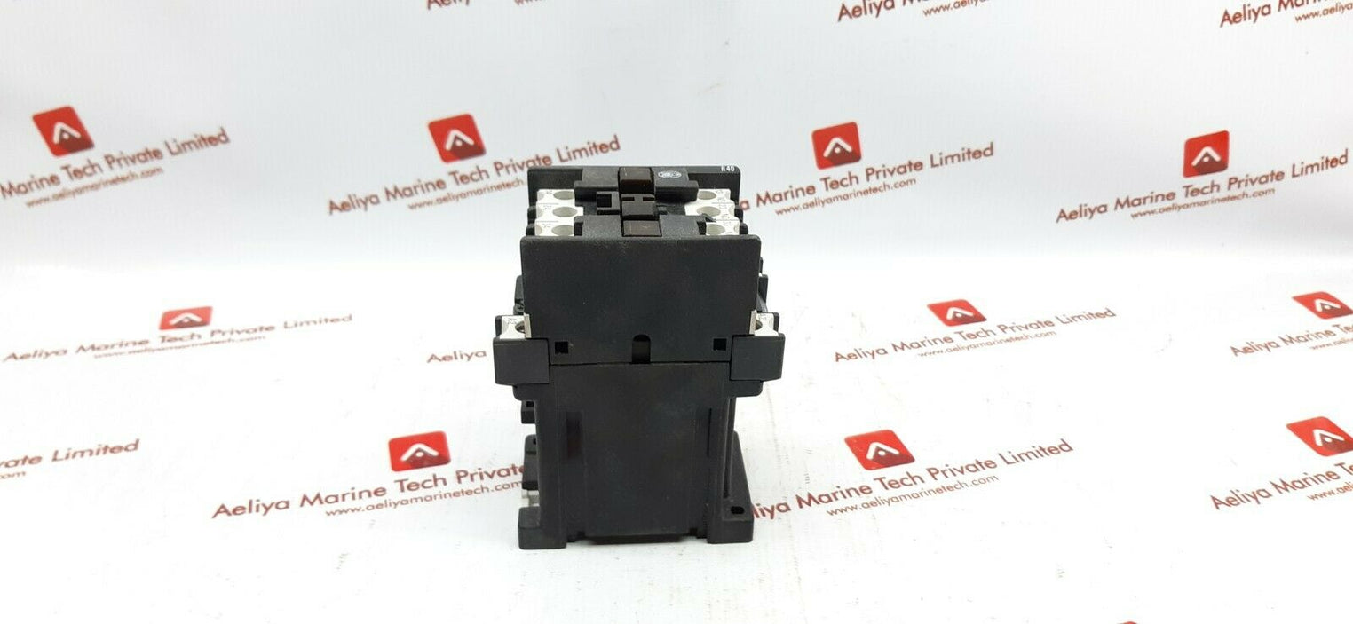 Klockner moeller dilr40-g contactor relay 24vdc