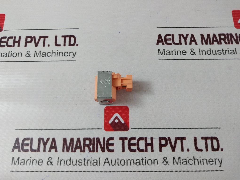 220/240V Tm 25°C