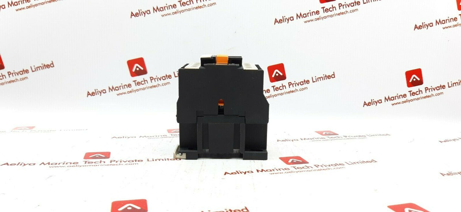 Telemecanique ca2 dn22 control relay 110v 50hz