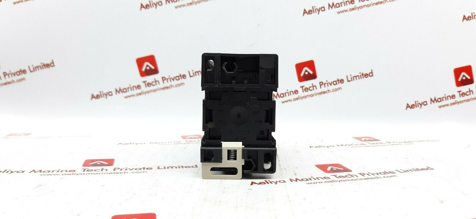 Telemecanique ca2 dn22 control relay 110v 50hz