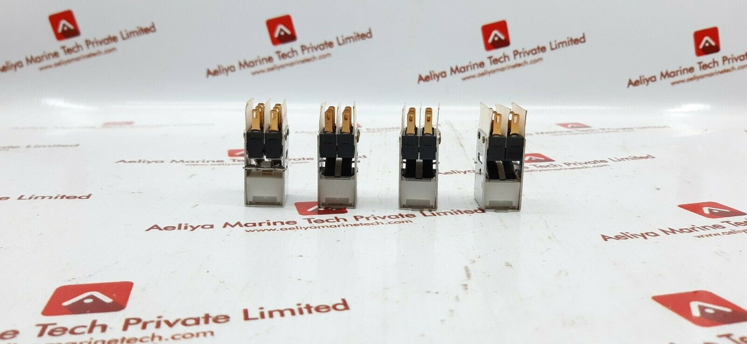 Azbil yamatake 2d-22sga pushbutton switch