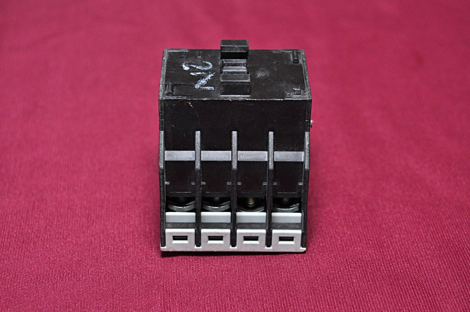 Eaton dil-a-xhi22 auxiliary contact 600v 10a