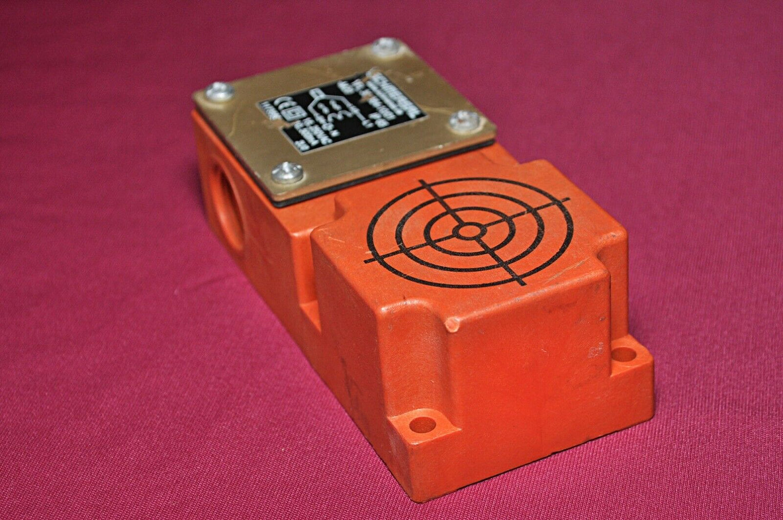 Schmersal ifl 30384-10/01-m20 inductive proximity switch