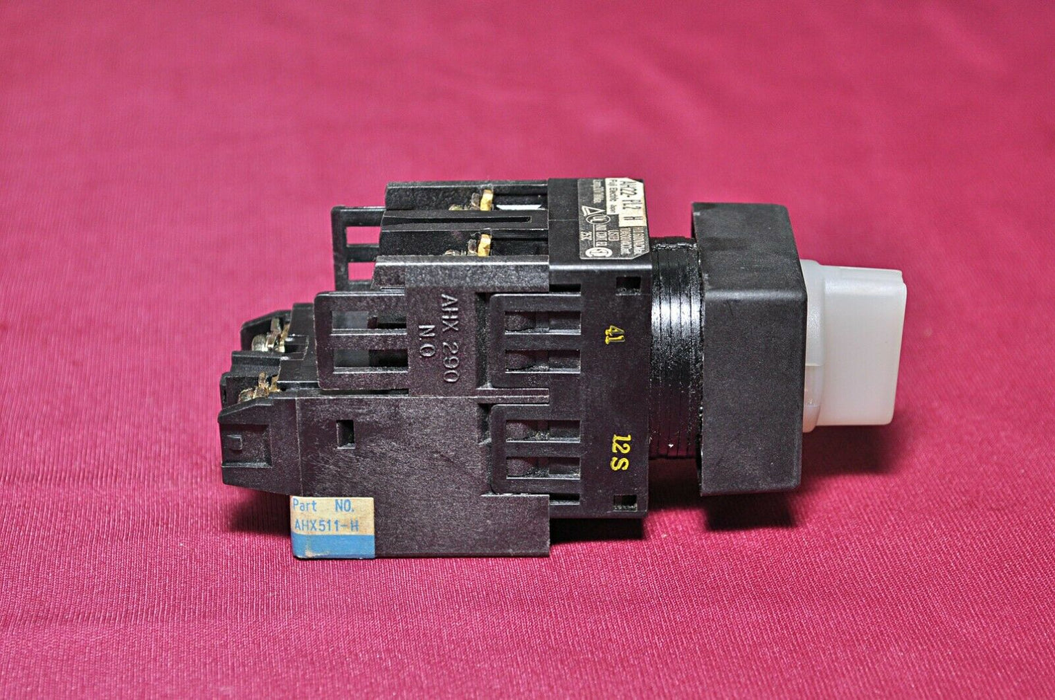 Fuji electric ah22-pl2 h command switch ahx511-h