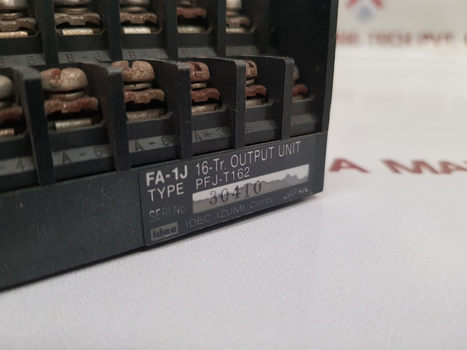 Idec pfj-n162u input unit with pfj-t162dc output unit