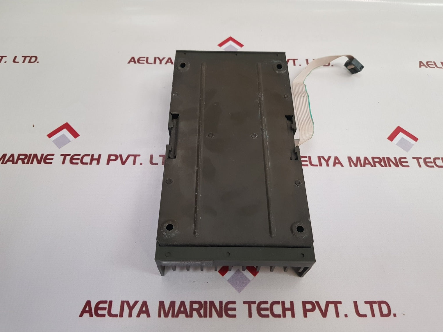 Idec pfj-n162u input unit with pfj-t162dc output unit