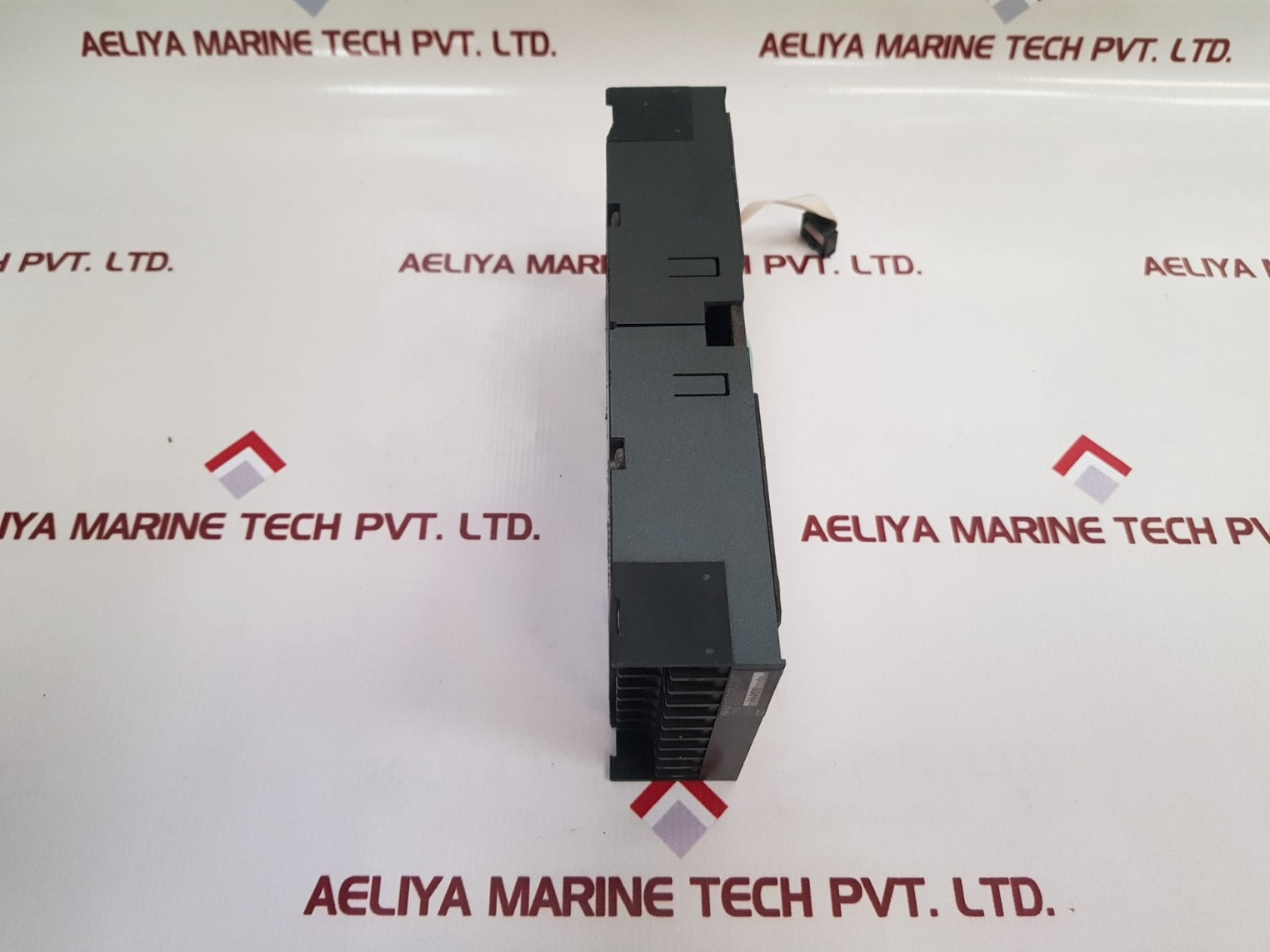 Idec pfj-n162u input unit with pfj-t162dc output unit