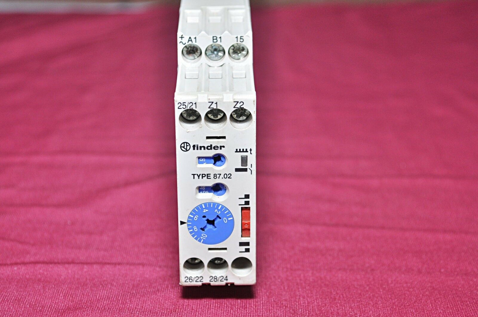 Finder 87.02 ac 24...240 vac timing relay 8702 0240 0000