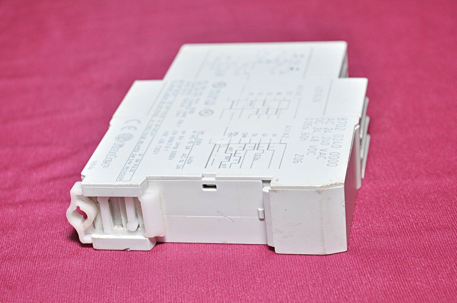 Finder 87.02 ac 24...240 vac timing relay 8702 0240 0000