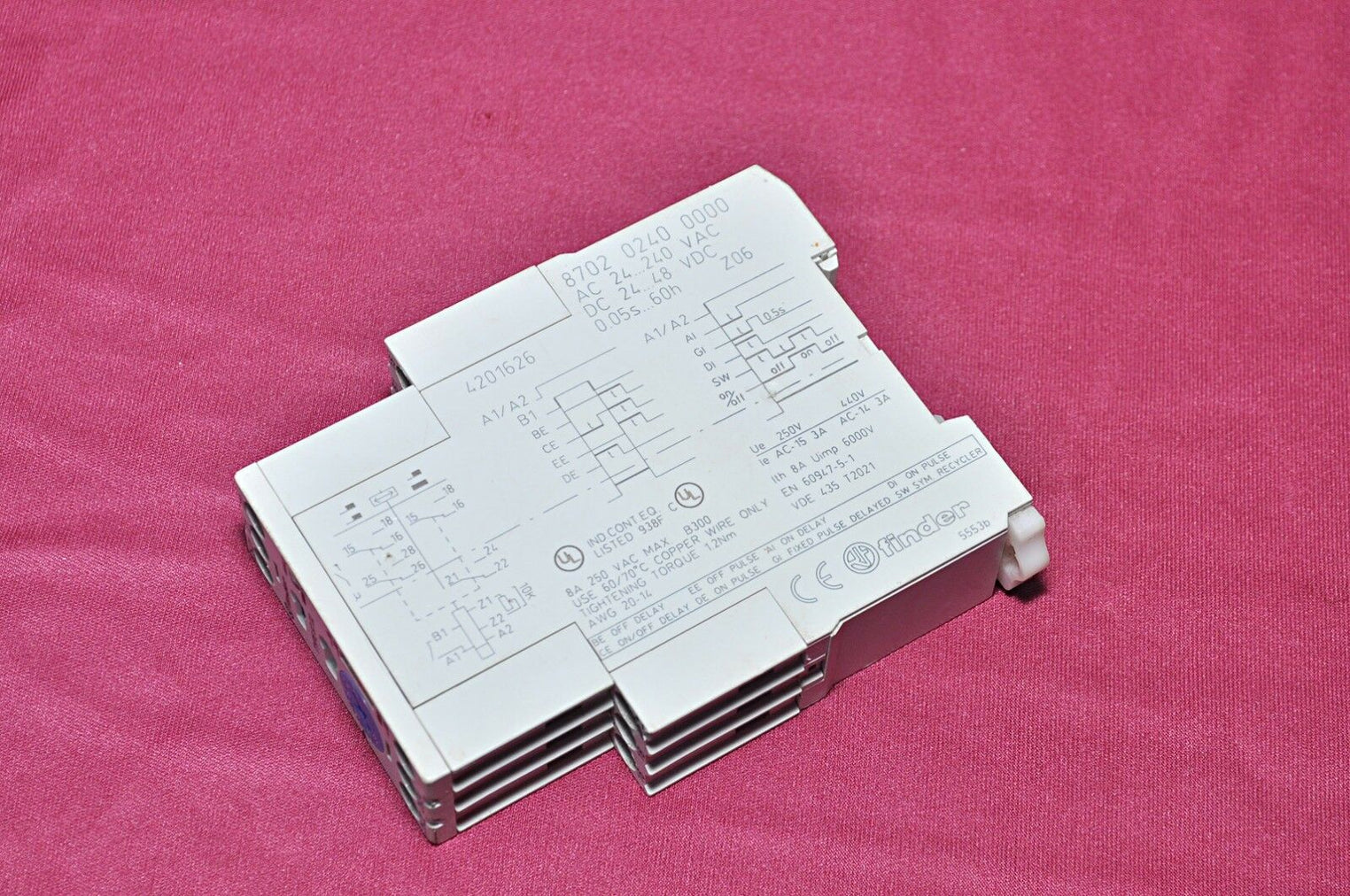 Finder 87.02 ac 24...240 vac timing relay 8702 0240 0000