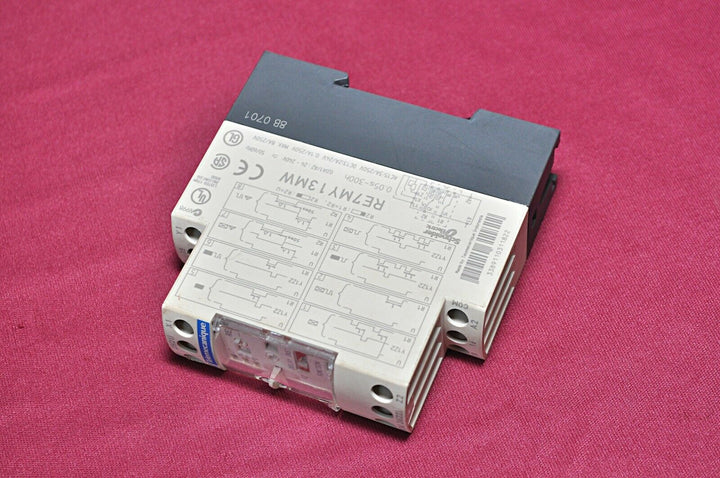 Telemecanique/schneider re7my 13mw multifunction timer relay