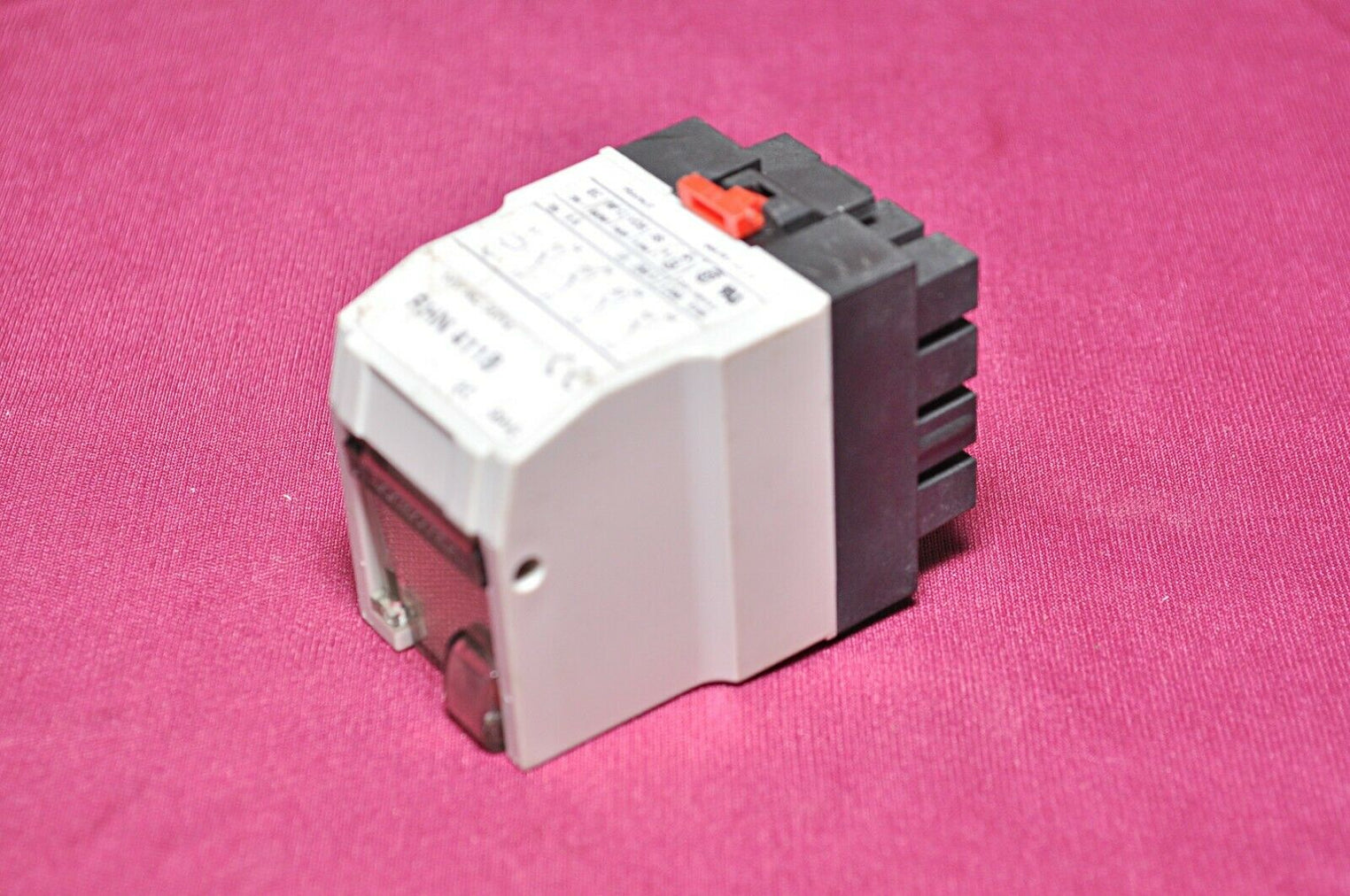 Telemecanique rhn 411b relay 24v 50hz
