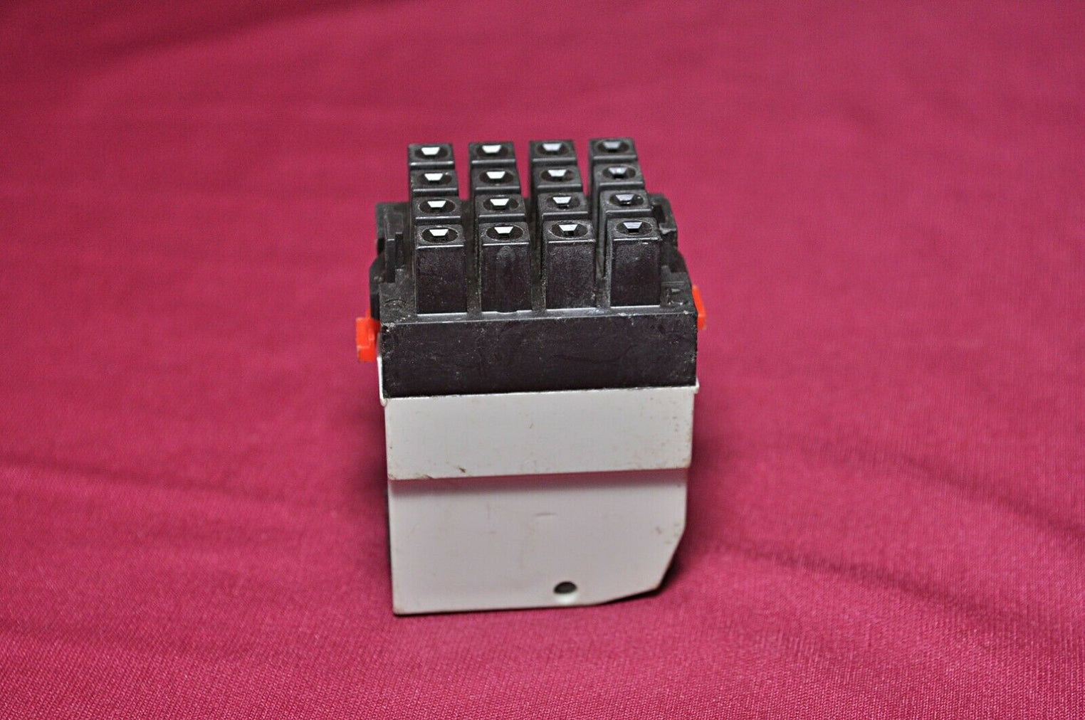 Telemecanique rhn412e relay