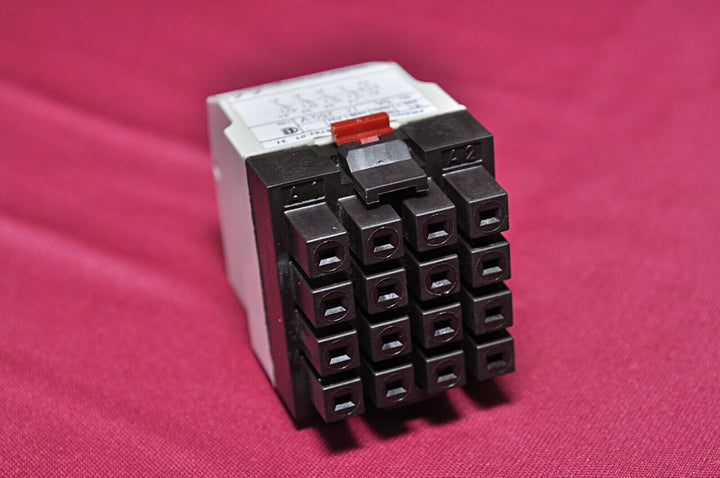 Telemecanique Rhn416De Relay 48V 60Hz
