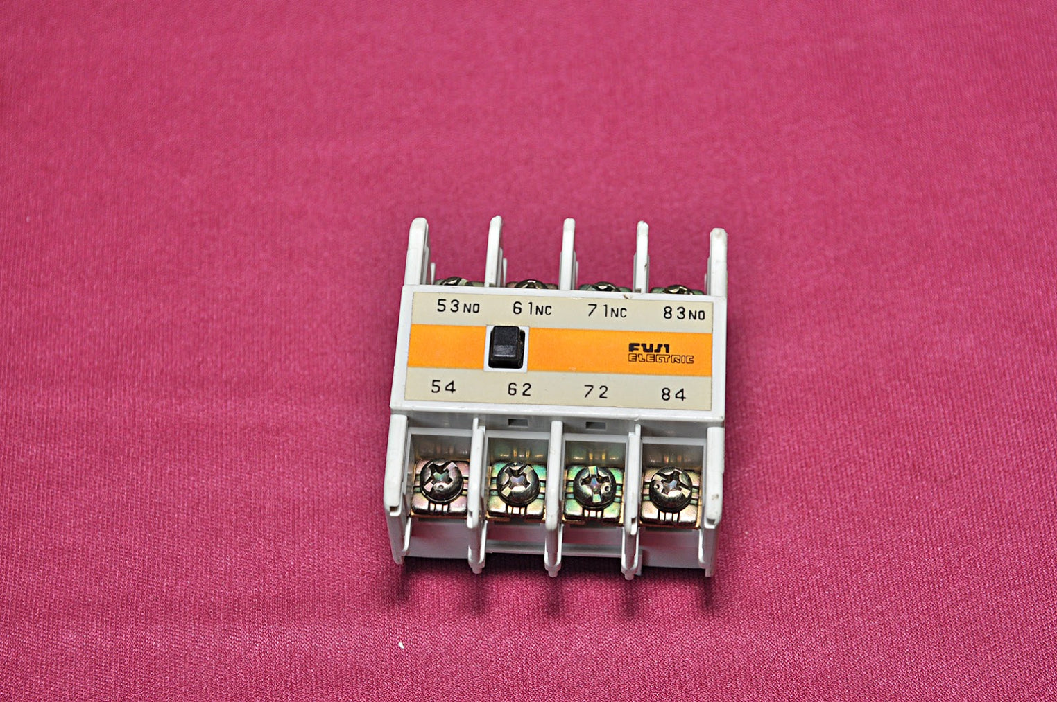 FUJI ELECTRIC SZ-A22 AUXILIARY CONTACT BLOCK