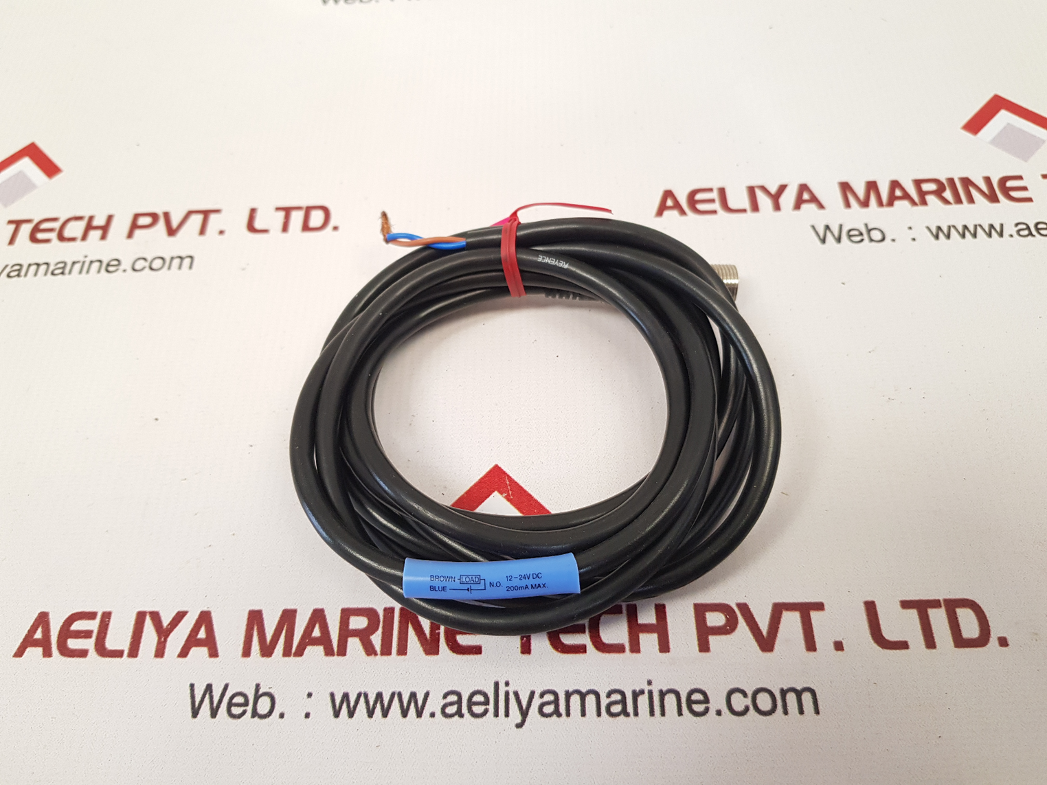Keyence ev-112m  proximity switch
