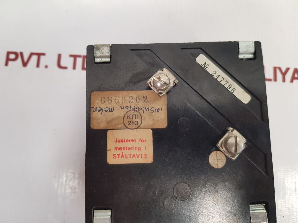 247796 0 To 5∞ MΩ Meter
