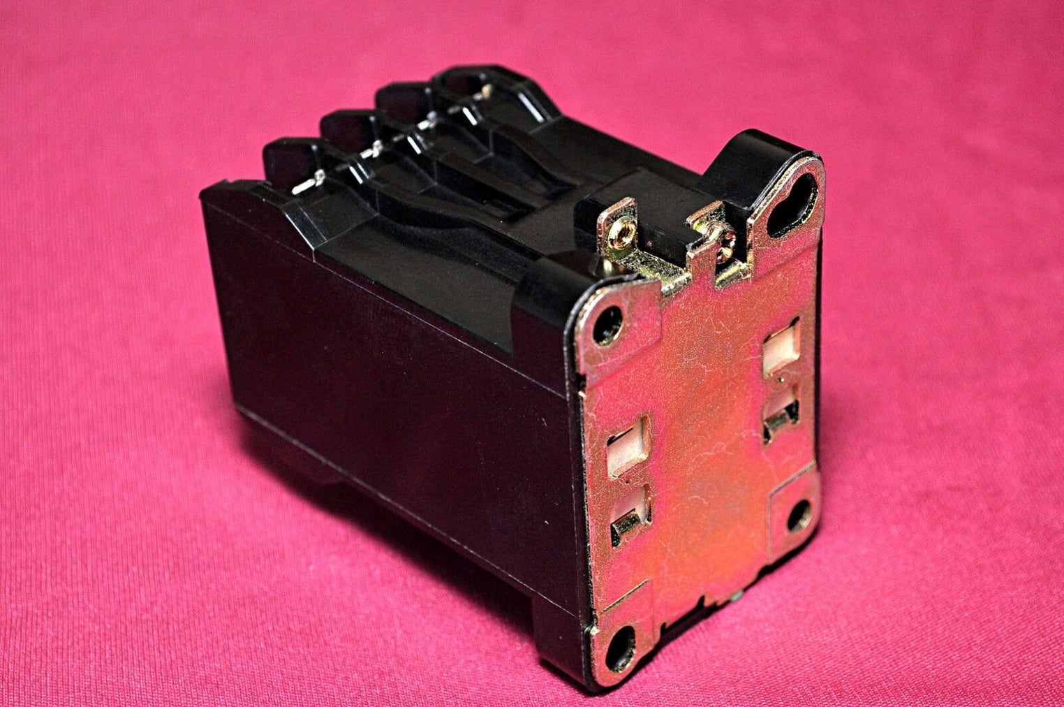 Togami CLK-15H31-P4 Electric Magnetic Contactor Relay