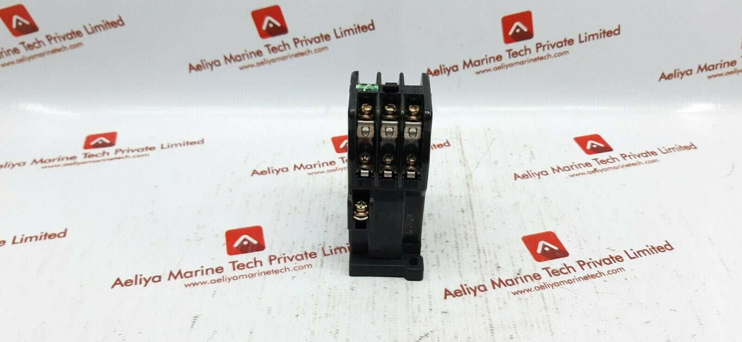 Fuji src50-2f/x (3a3b) magnetic contactor 100/100~110v