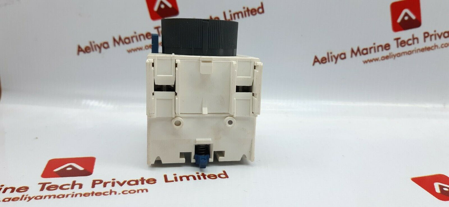 Schneider ladr2 0.1-30s time delay block