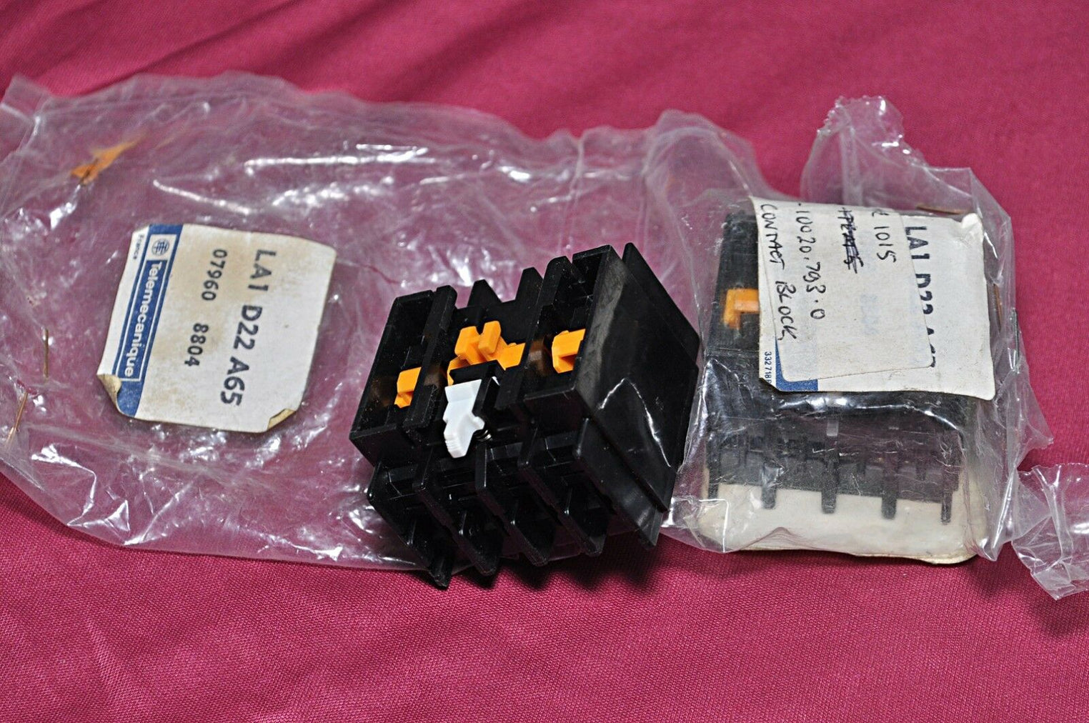 Telemecanique la1-d22 a65 auxiliary contact