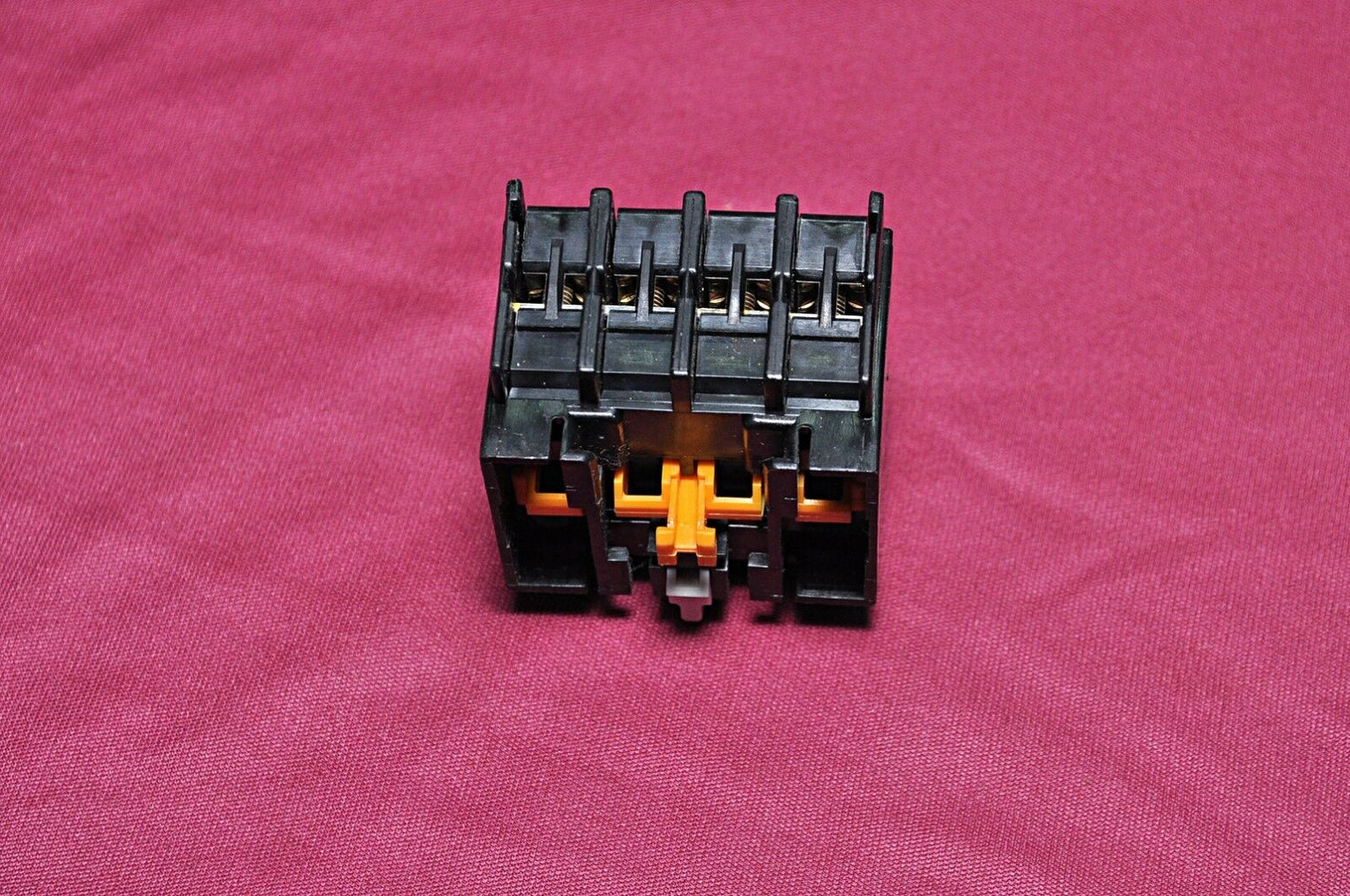 Telemecanique la1-d22 a65 auxiliary contact