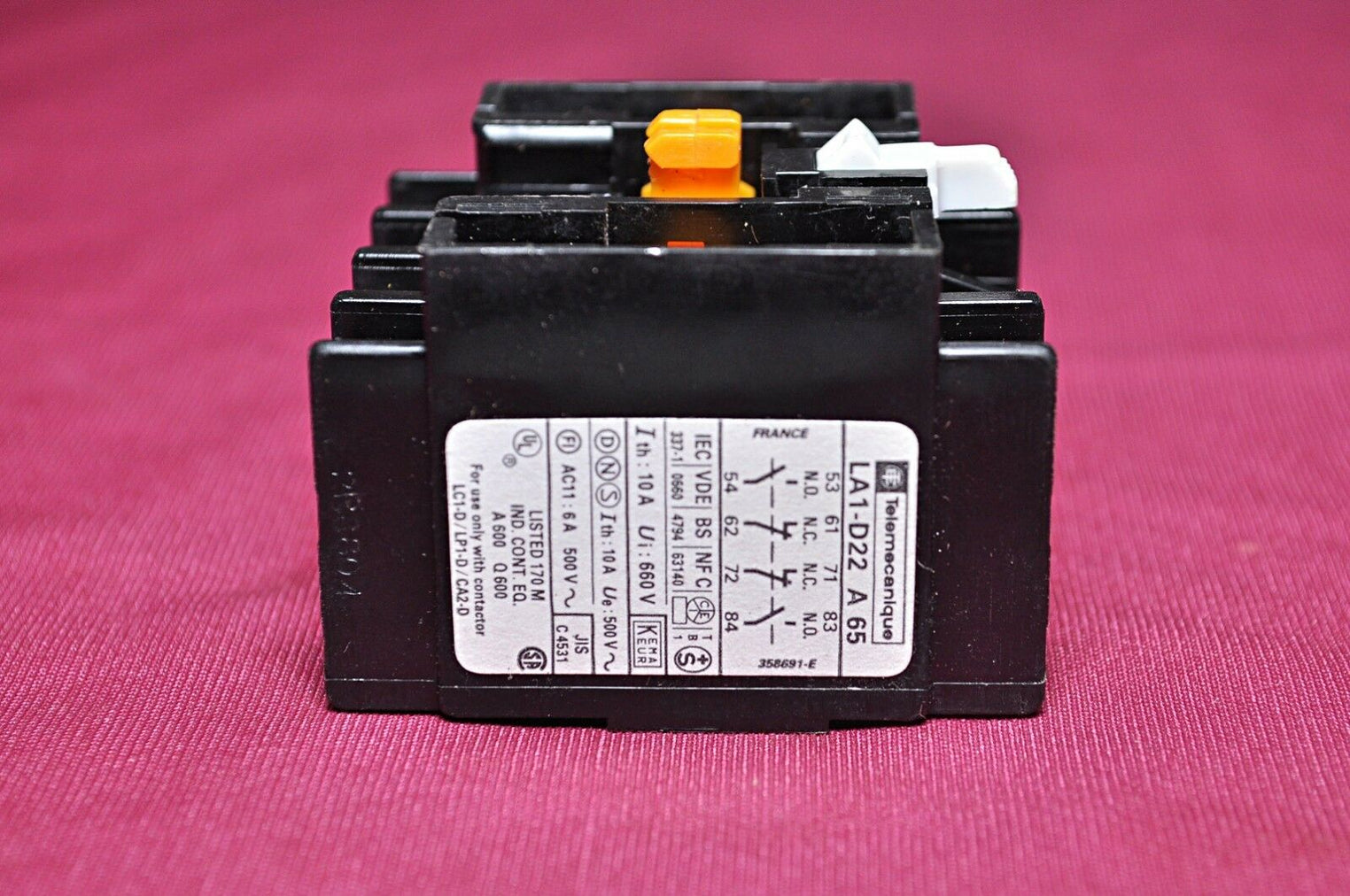 Telemecanique la1-d22 a65 auxiliary contact