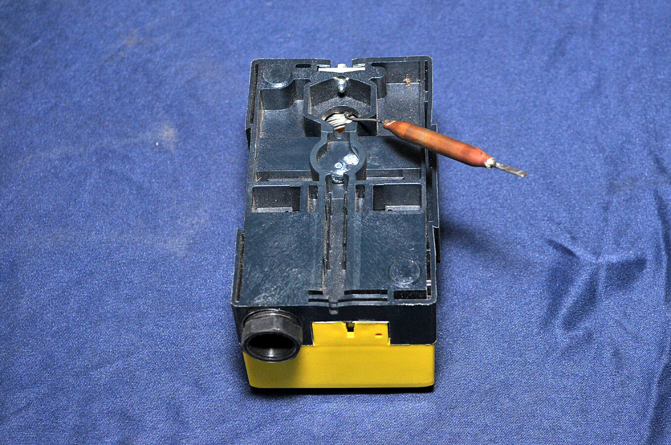 Sauter rak82.4/3726m din tr706 01 ip40