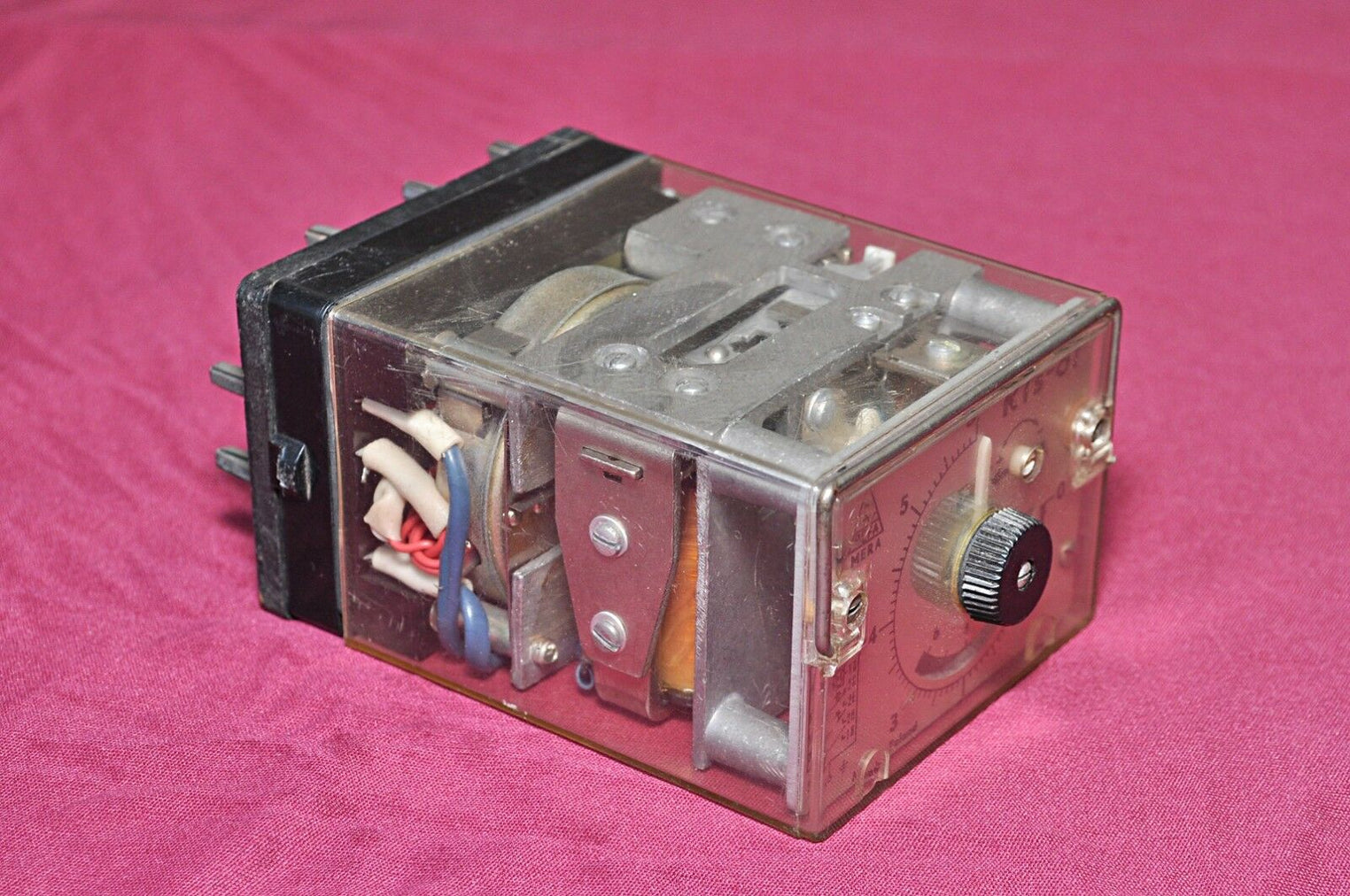 Refa rts-61 time relay 220v 60hz used