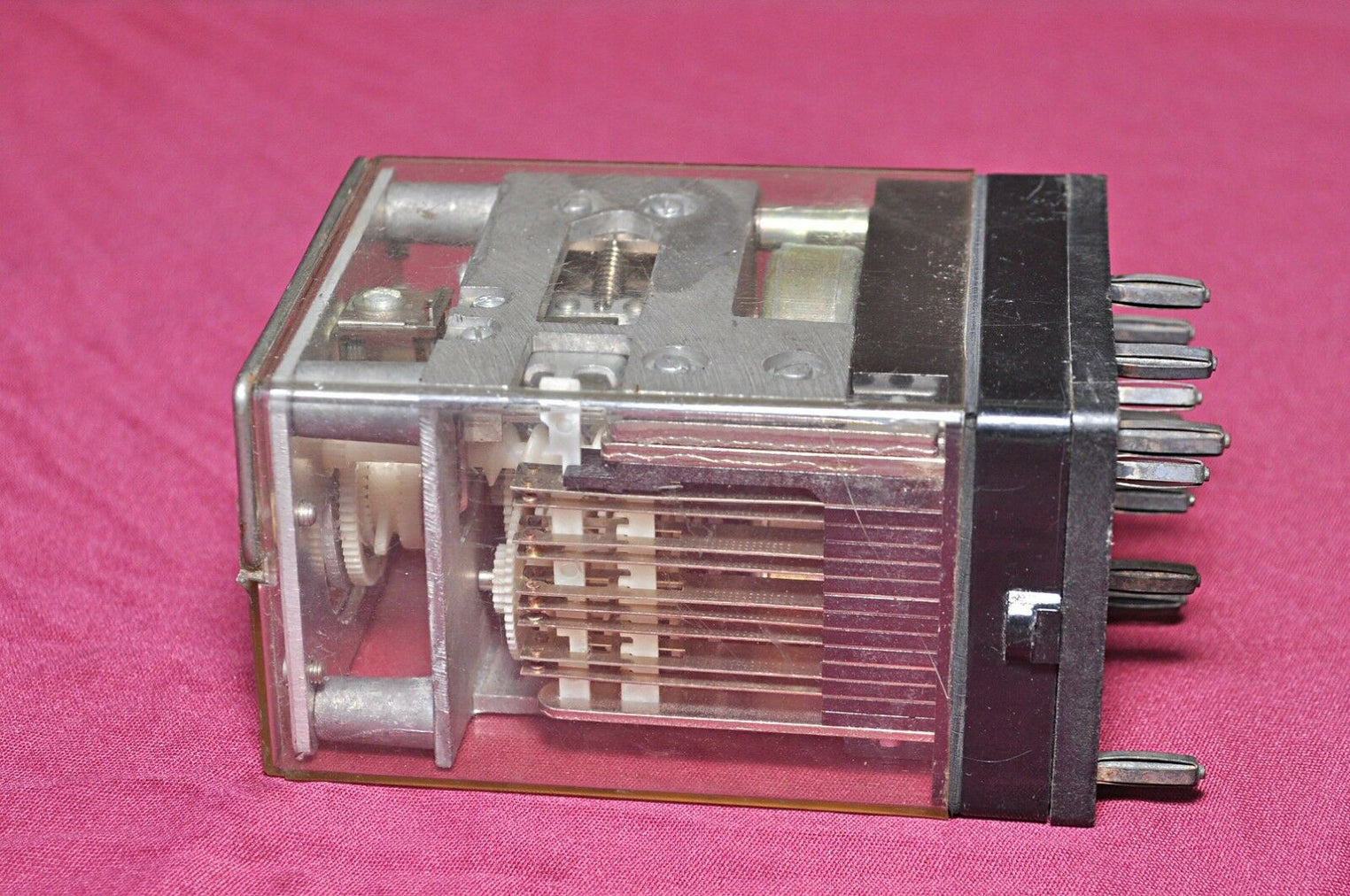 Refa rts-61 time relay 220v 60hz used