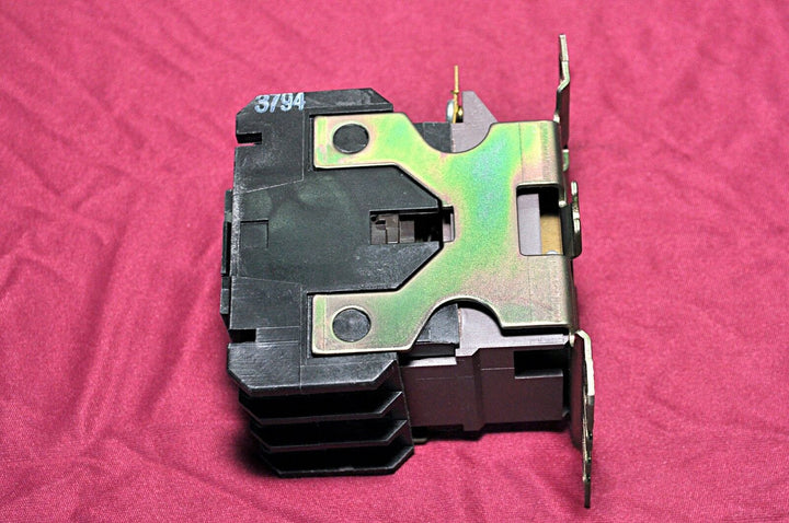 Carrier transicold 10-00304-33 contactor 24v 50-60hz