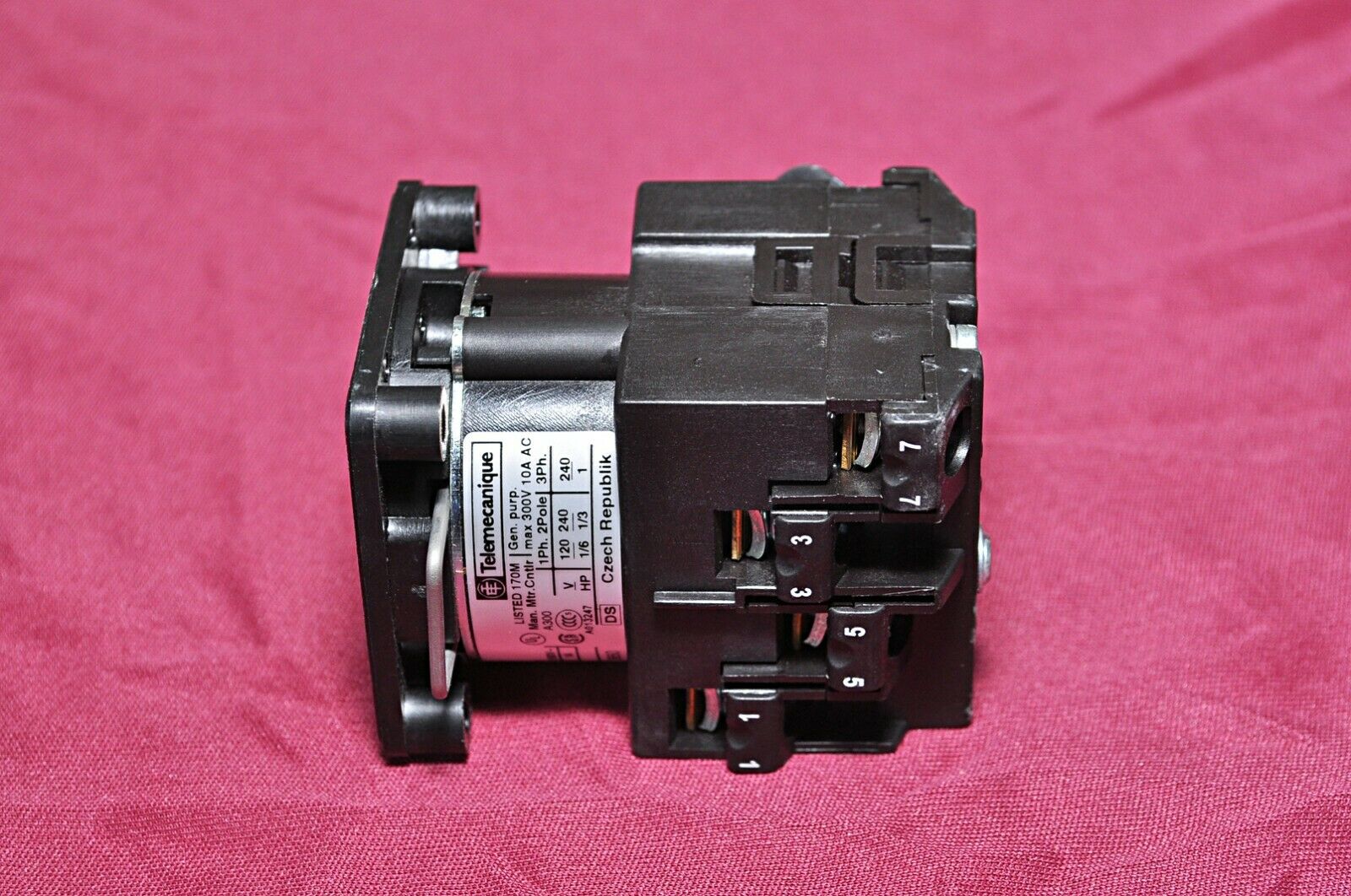 Telemecanique k1d012nch cam switch max 300v 10a ac