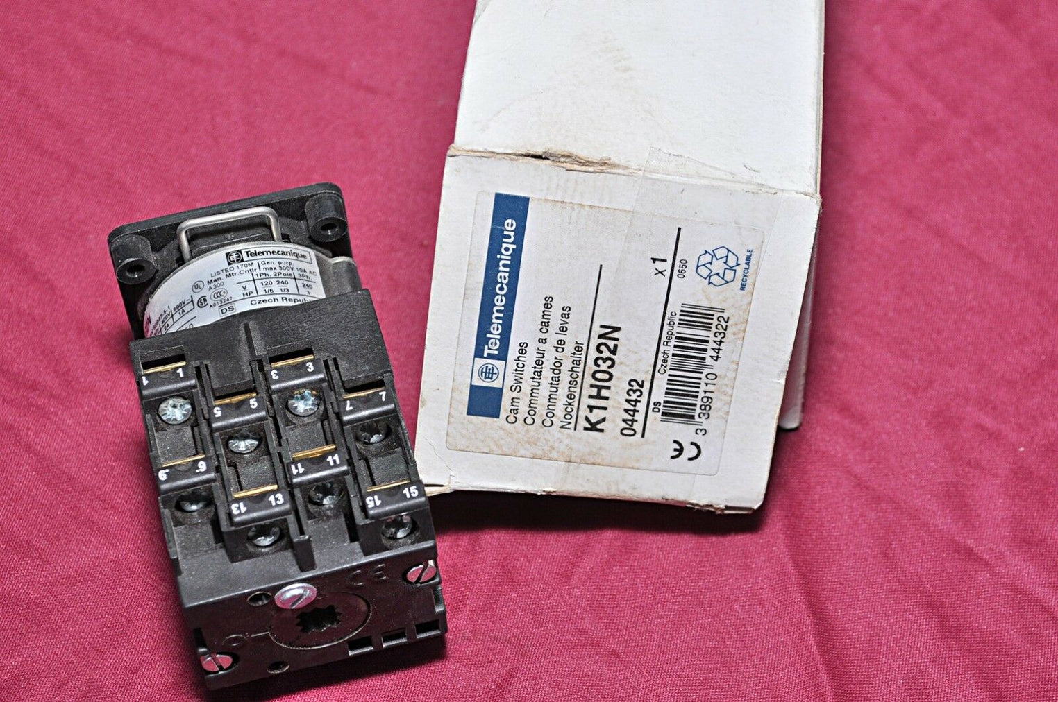 Telemecanique k1h032n cam switches