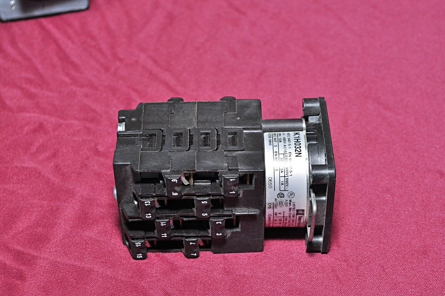 Telemecanique k1h032n cam switches