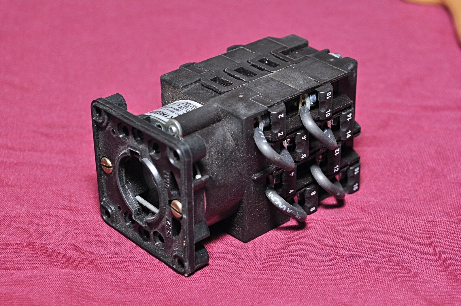 Telemecanique k1h032n cam switches