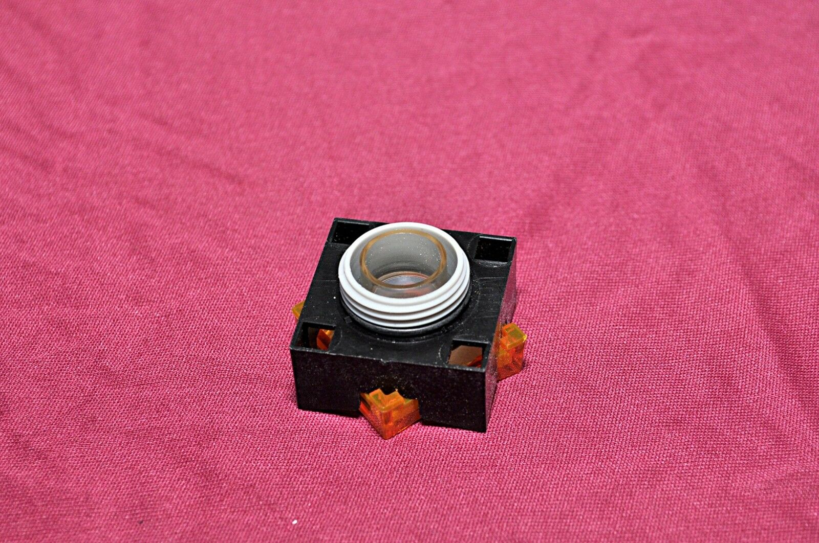 Telemecanique xbfg 175 yellow lens pushbutton