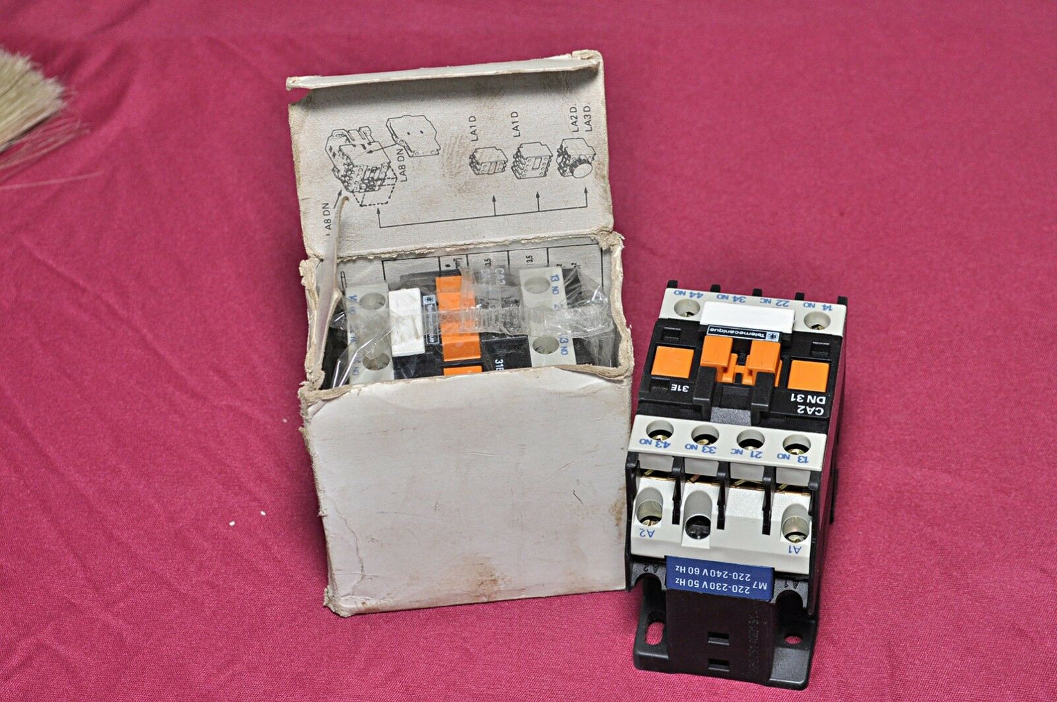 Telemecanique ca2dn31m7 control relay