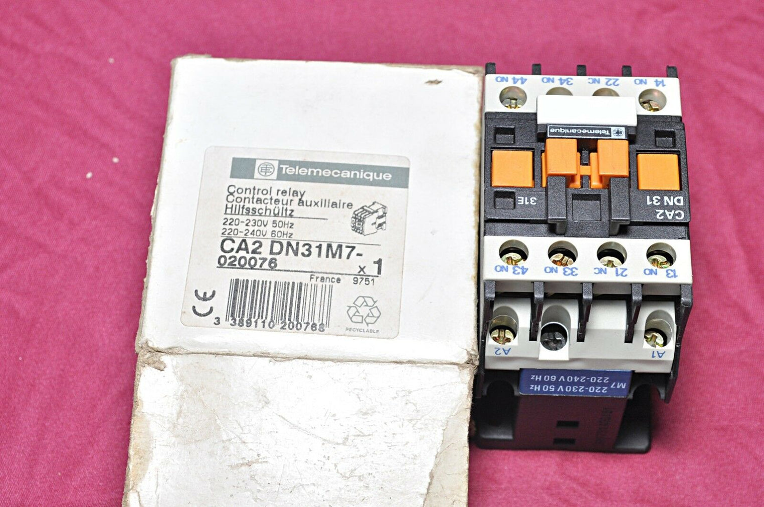 Telemecanique ca2dn31m7 control relay