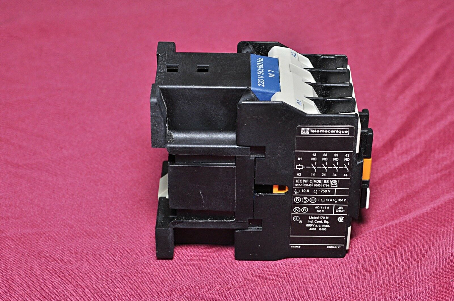 Telemecanique ca2dn40 control relay