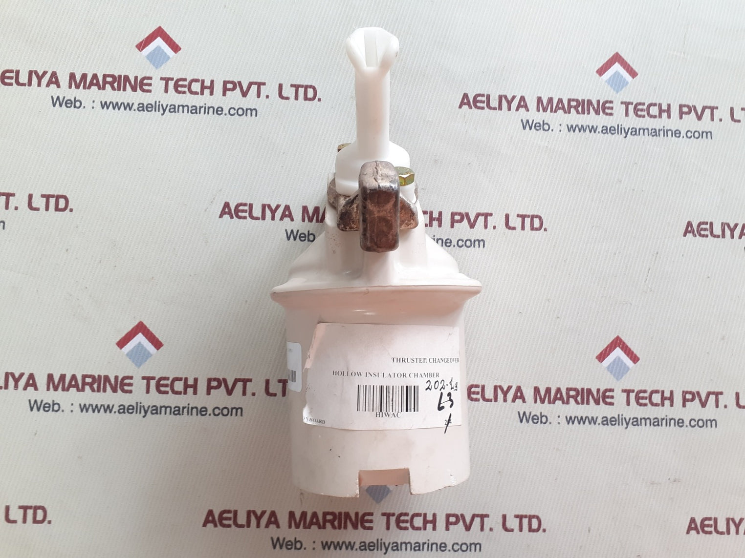 Hollow insulator chamber 202-l3