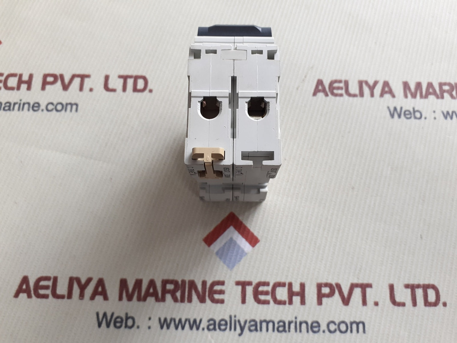 Merlin multi 9 c60h c20 circuit breaker